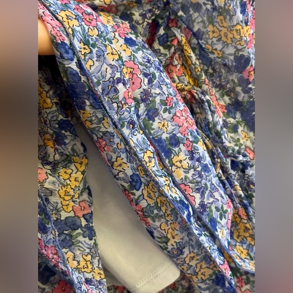 Zara dress. Floral chiffon shirred, ruffled bottom - Picture 6 of 8